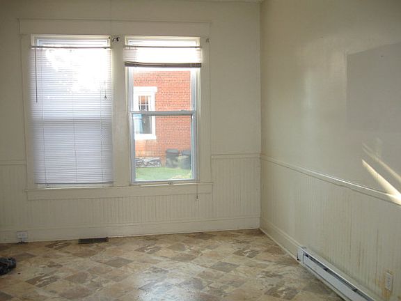 3rd image of 317 Brown St