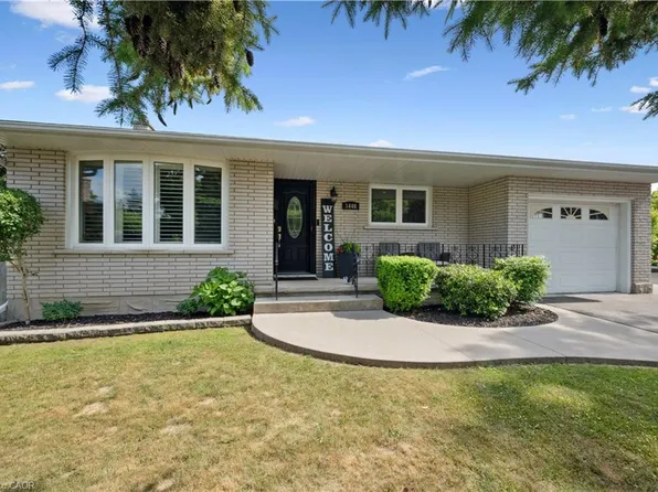 1446 Pineview Ct, Cambridge, ON N3H 4X1