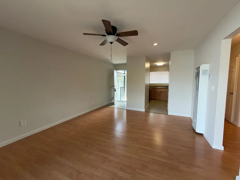 900 Alvarez Ave — Photo 6
