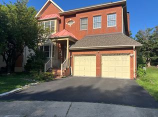 3025 Windy Knoll Ct, Rockville, MD 20850