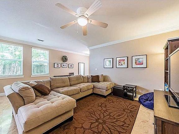 2nd image of 2965 Jackson Ave #2965
