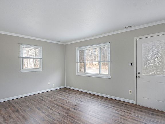3rd image of 221 Wallace Ave