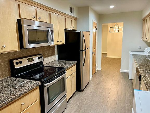 5th image of 12943 Trail Hollow Dr