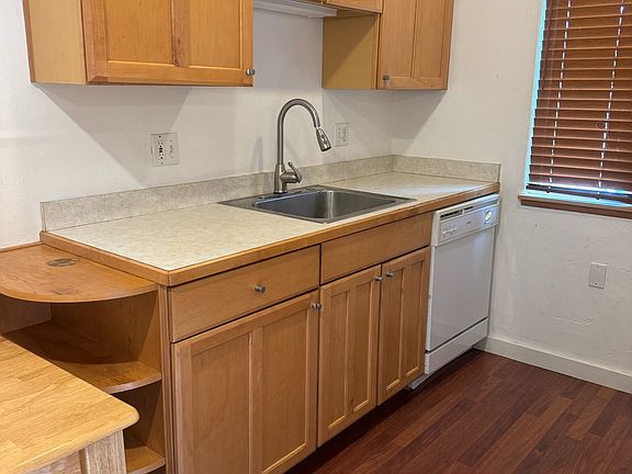 2nd image of 100 Now Colorado Ct #D-1