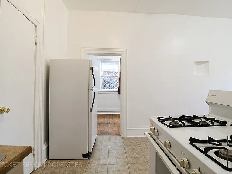 605 Mathews St — Photo 22