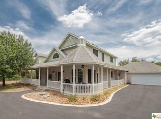 426 Flaman Rd, Canyon Lake, TX 78133