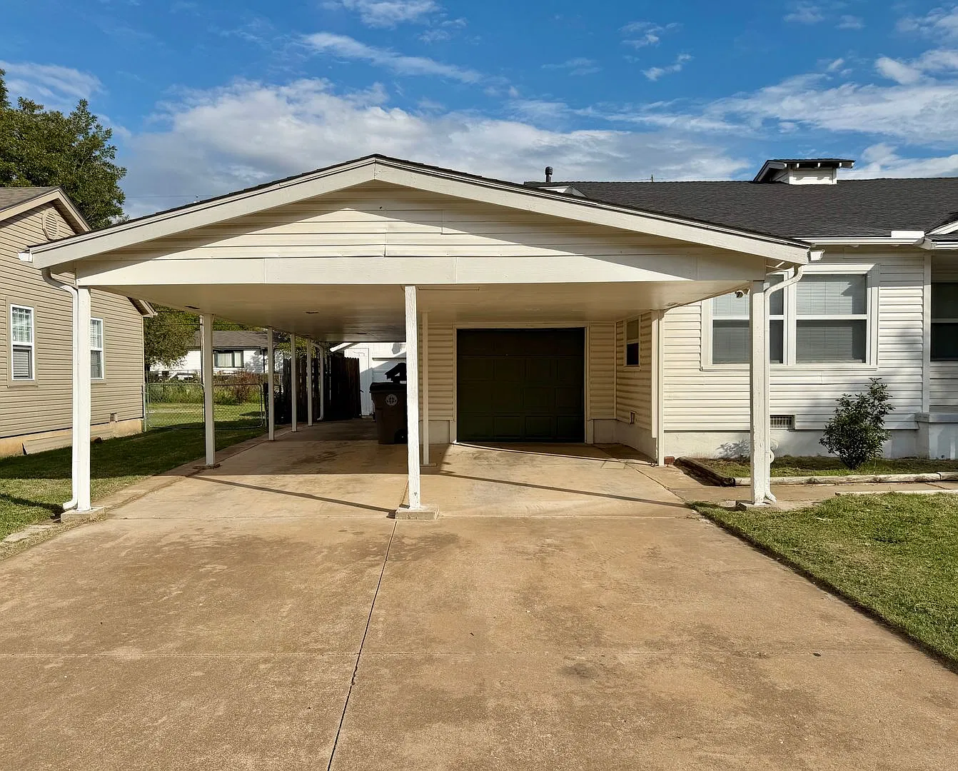 4 Bedroom — Photo 3