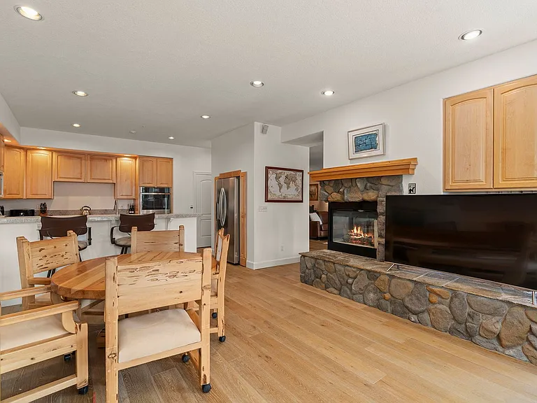 933 Northwood Blvd #8 — Photo 22