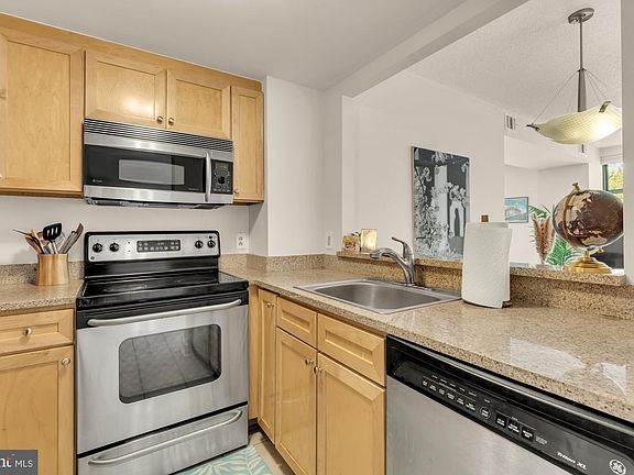 5th image of 1150 K St NW APT 205