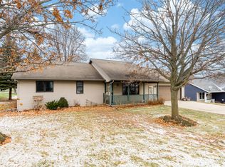 1652 Dayton St, Mayville, WI 53050