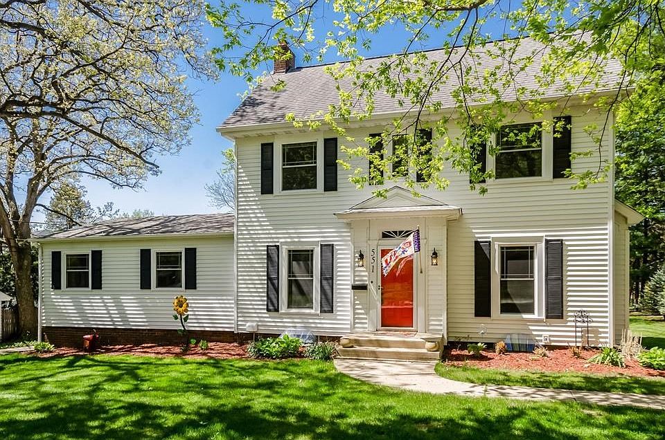 1st image of 551 Knollwood Dr SE