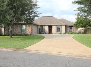 212 W Lakes Blvd, Alexandria, LA 71303