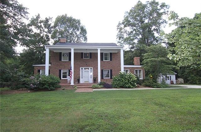 1st image of 3717 Fairlane Dr