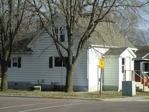 2nd image of 1103 4th Ave