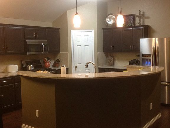 Kitchen/Breakfast Bar