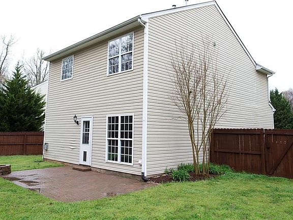 4th image of 1121 Highstone Dr