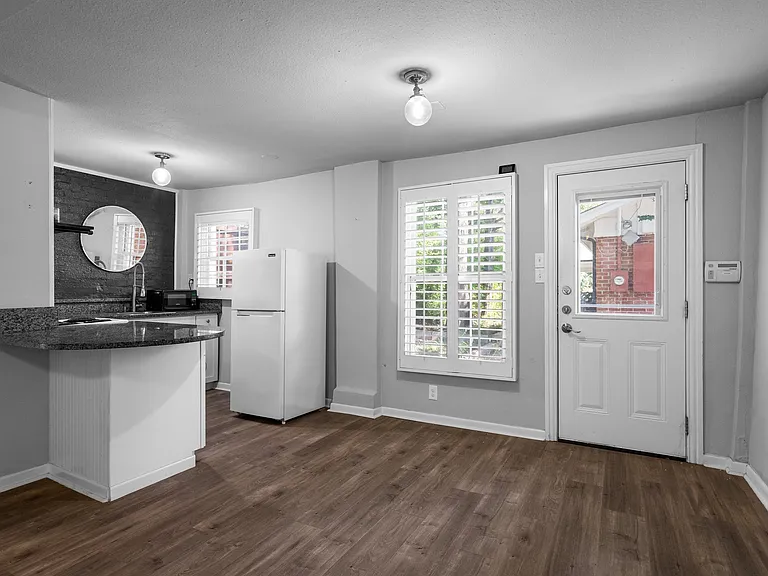 4036 Linden Ave — Photo 30