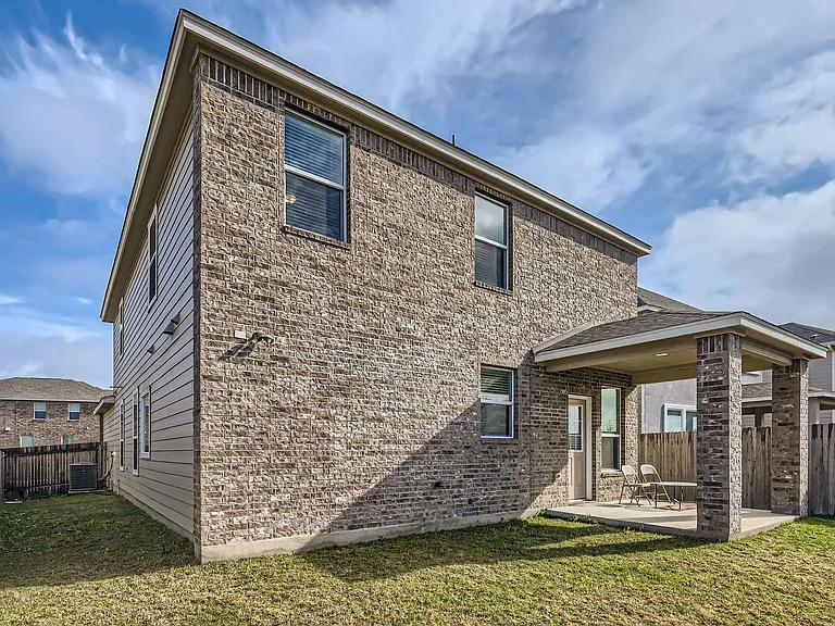2110 Goji Ln — Photo 28