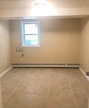 4th image of 355 Leland Ave