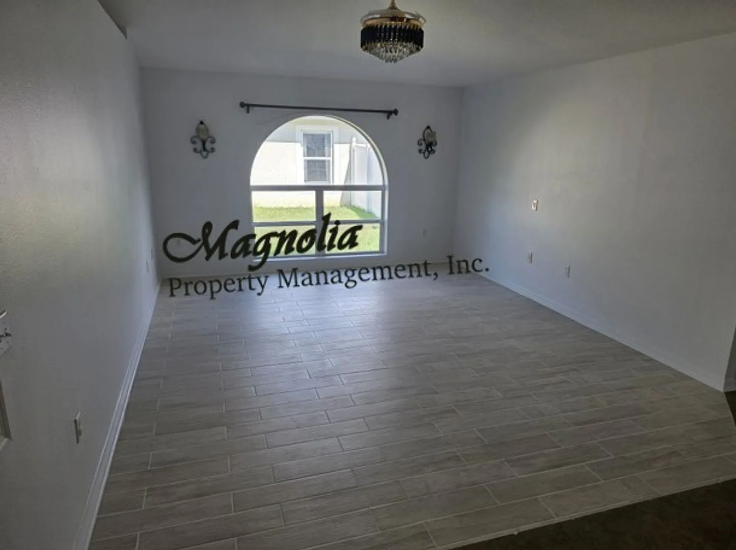 Apopka 4 Bedroom 2 Bathroom — Photo 4