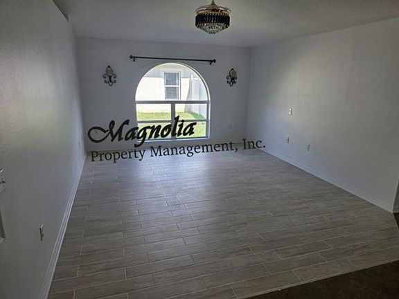 4th image of 1629 Pickard Cir