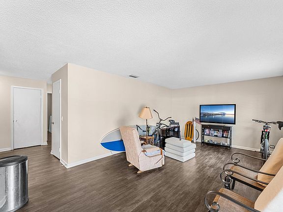 5th image of 285 San Juan Cir