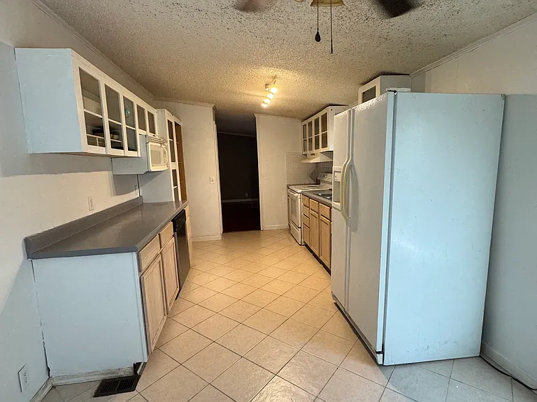 2185 Lewie Rd — Photo 10