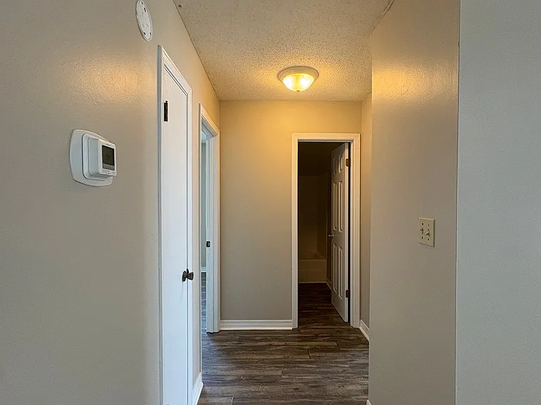 520 Landview Dr #B — Photo 9