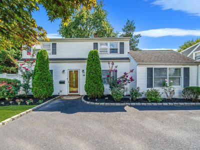 56 Cliff Lane, Levittown, NY, 11756