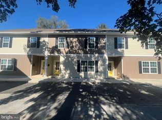 24 Dahlgren St E, Greencastle, PA 17225