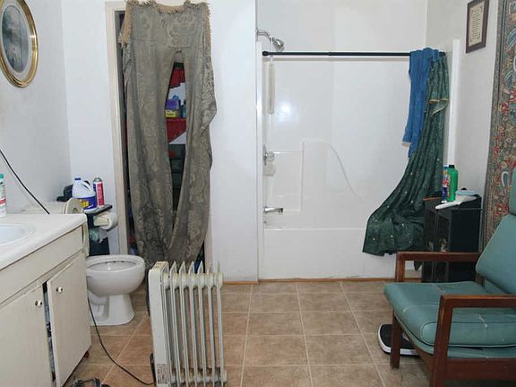 5th image of 912 Fillmore St