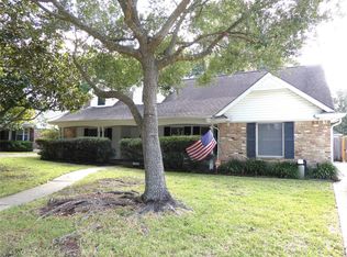 7811 Westwind Ct, Houston, TX 77071