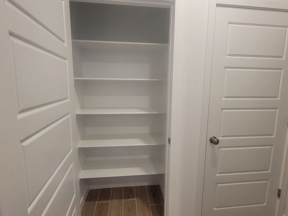 5th image of 12568 Pensinger Rd