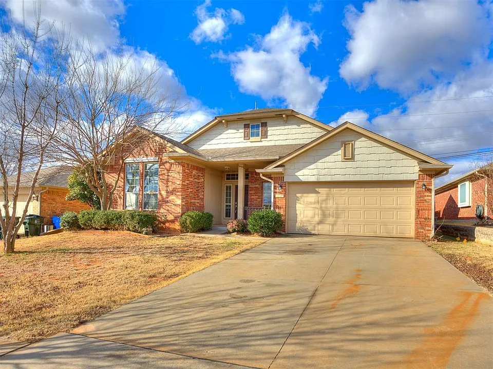 312 Lone Oak Dr