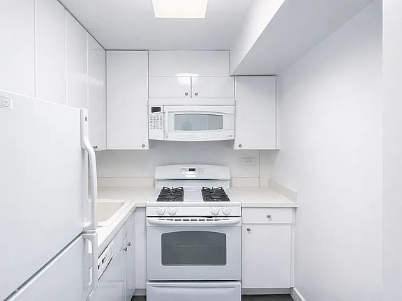 5th image of 245 E 63rd St APT 1118