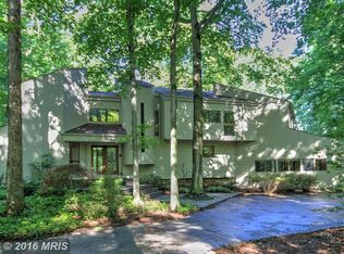 10115 Walker Woods Dr, Great Falls, VA 22066