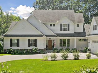 3017 Brooks Ln, Wayzata, MN 55391
