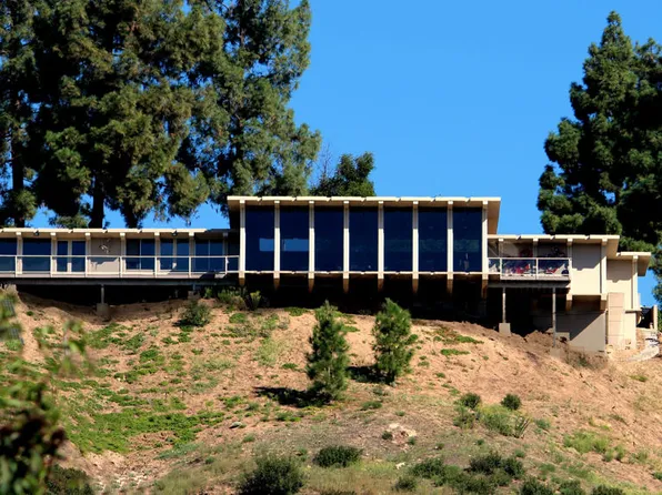 2535 N Mountain Ave, Claremont, CA 91711