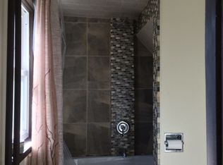 102 S 18th Ave E, Duluth, MN 55812