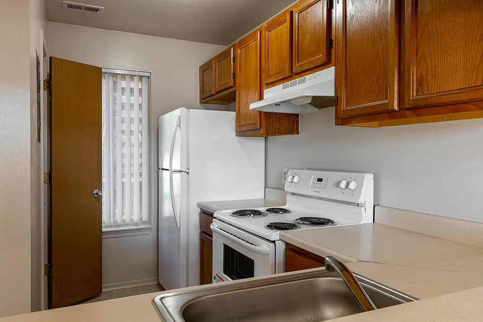 Warren Village Apartments — Photo 3