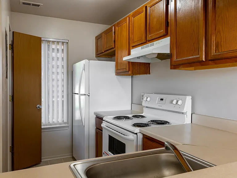 Warren Village Apartments — Photo 3