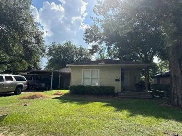 109 S Coffelt St, Alvin, TX 77511