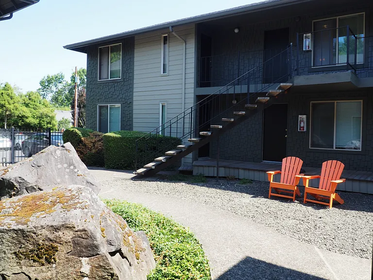 2615 NW Harrison Blvd — Photo 1