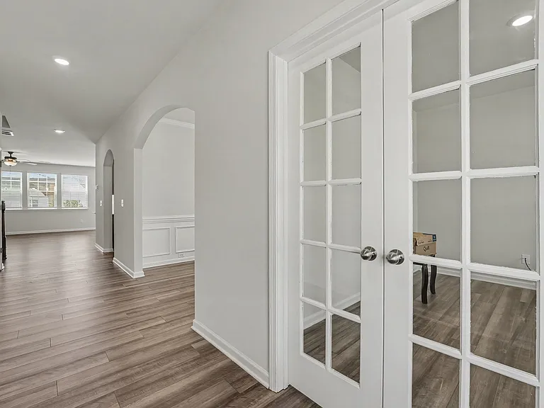 214 Kennerly Center Dr — Photo 5