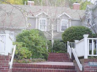 257 Mayfield Dr, Trumbull, CT 06611