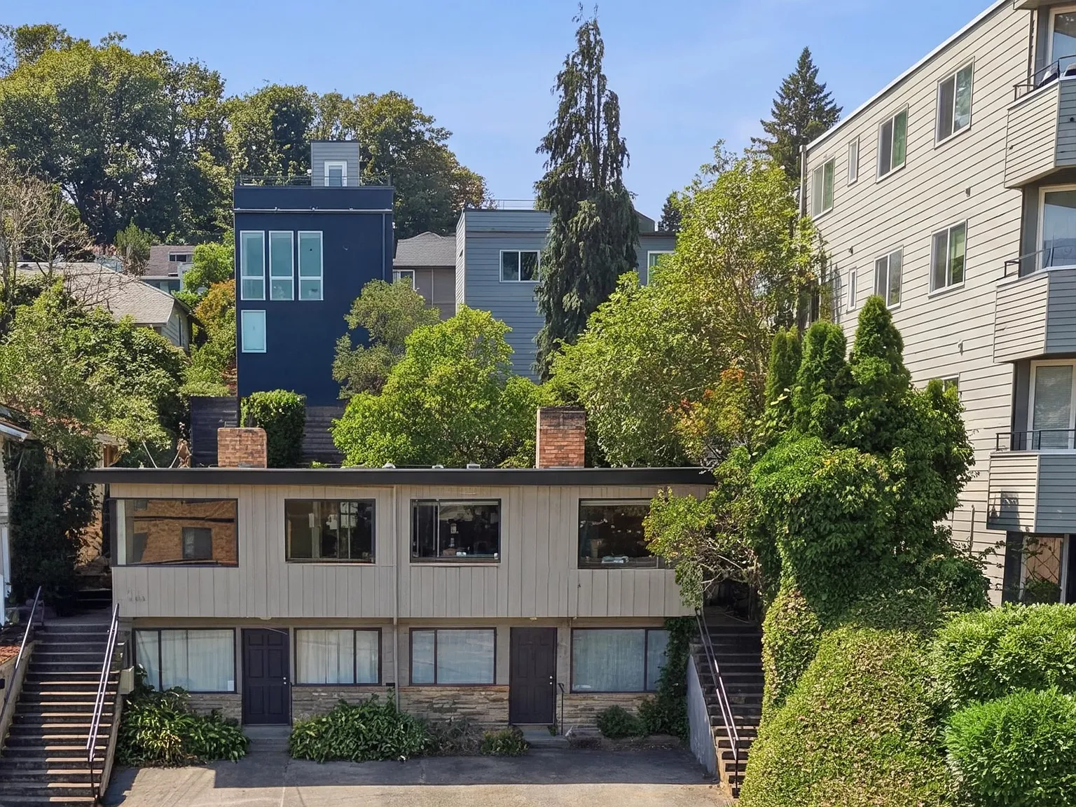 2 bed, 770 sqft, $2,600 — Photo 4