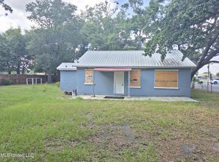 2817 Broadmoor Pl, Gulfport, MS 39501