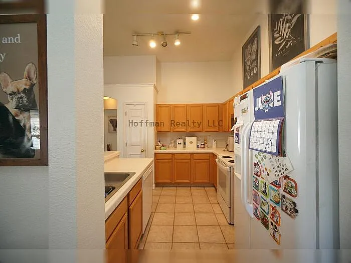6921 Jamestown Manor Dr — Photo 9