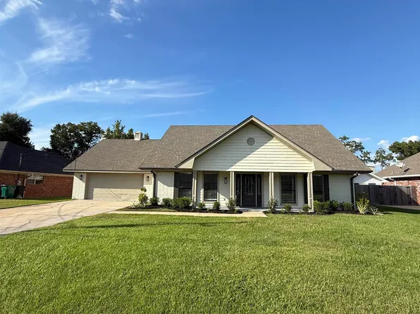 1814 Honeysuckle Ln, Sulphur, LA 70663