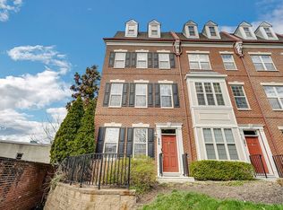 200 Surgeon Generals Ct, Philadelphia, PA 19146